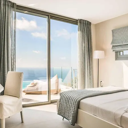 Sorian Kokkino Willa